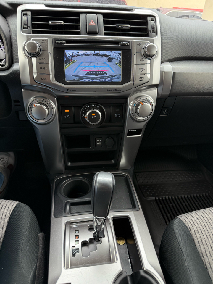 Toyota 4Runner SR5 2WD 2018