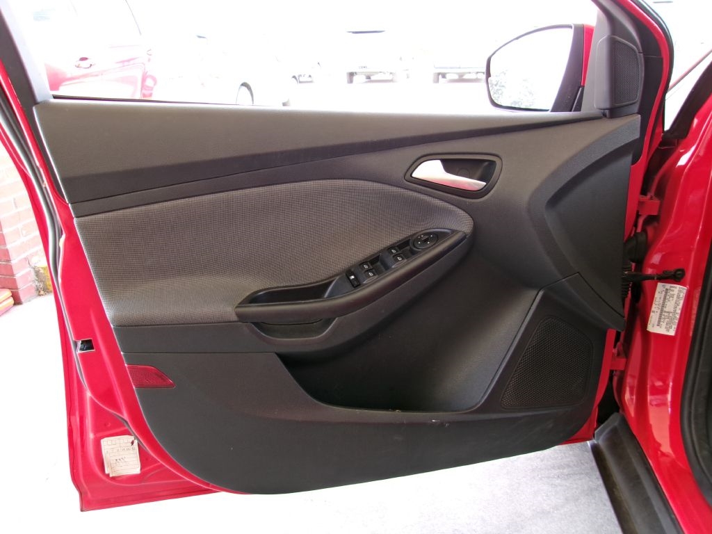 Ford Focus SE Hatch 2013