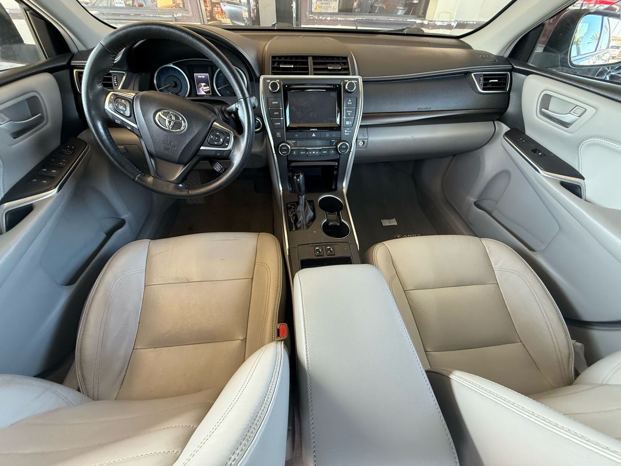 Toyota Camry XLE 2017