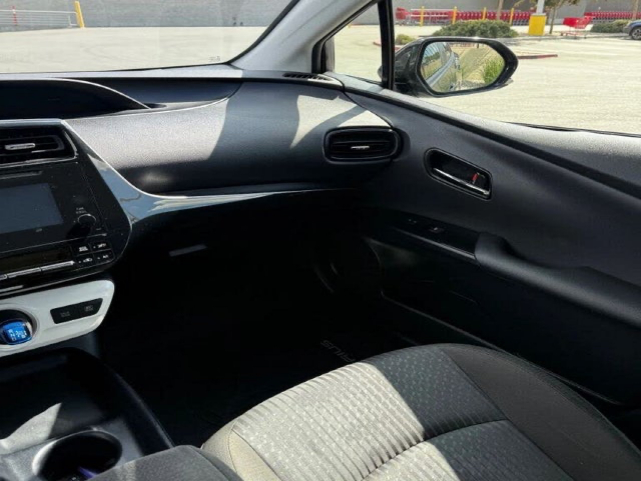 Toyota Prius Two 2018