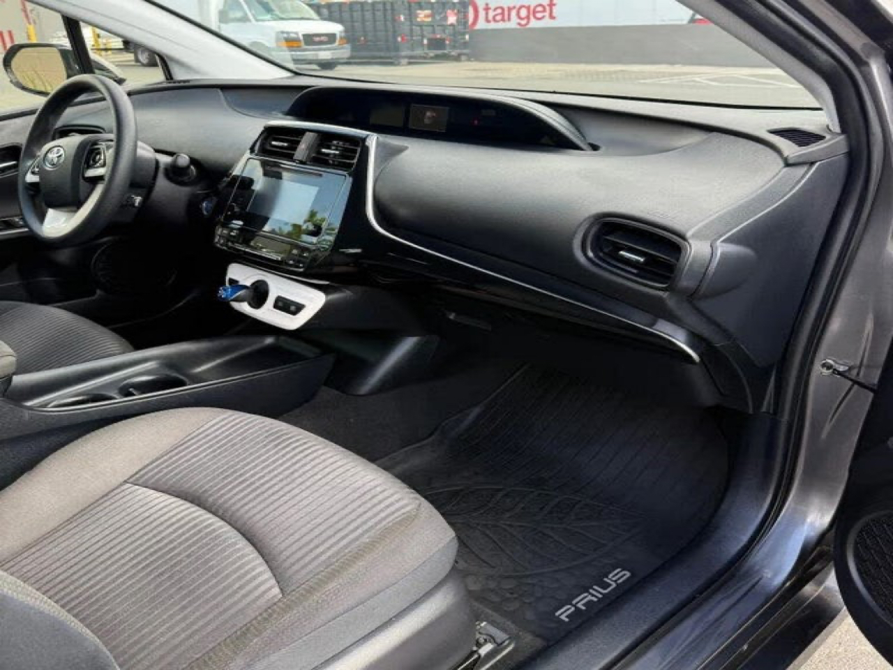 Toyota Prius Two 2018