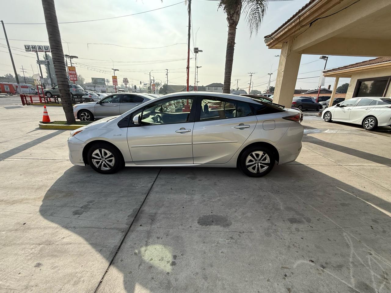 Toyota Prius Two 2018