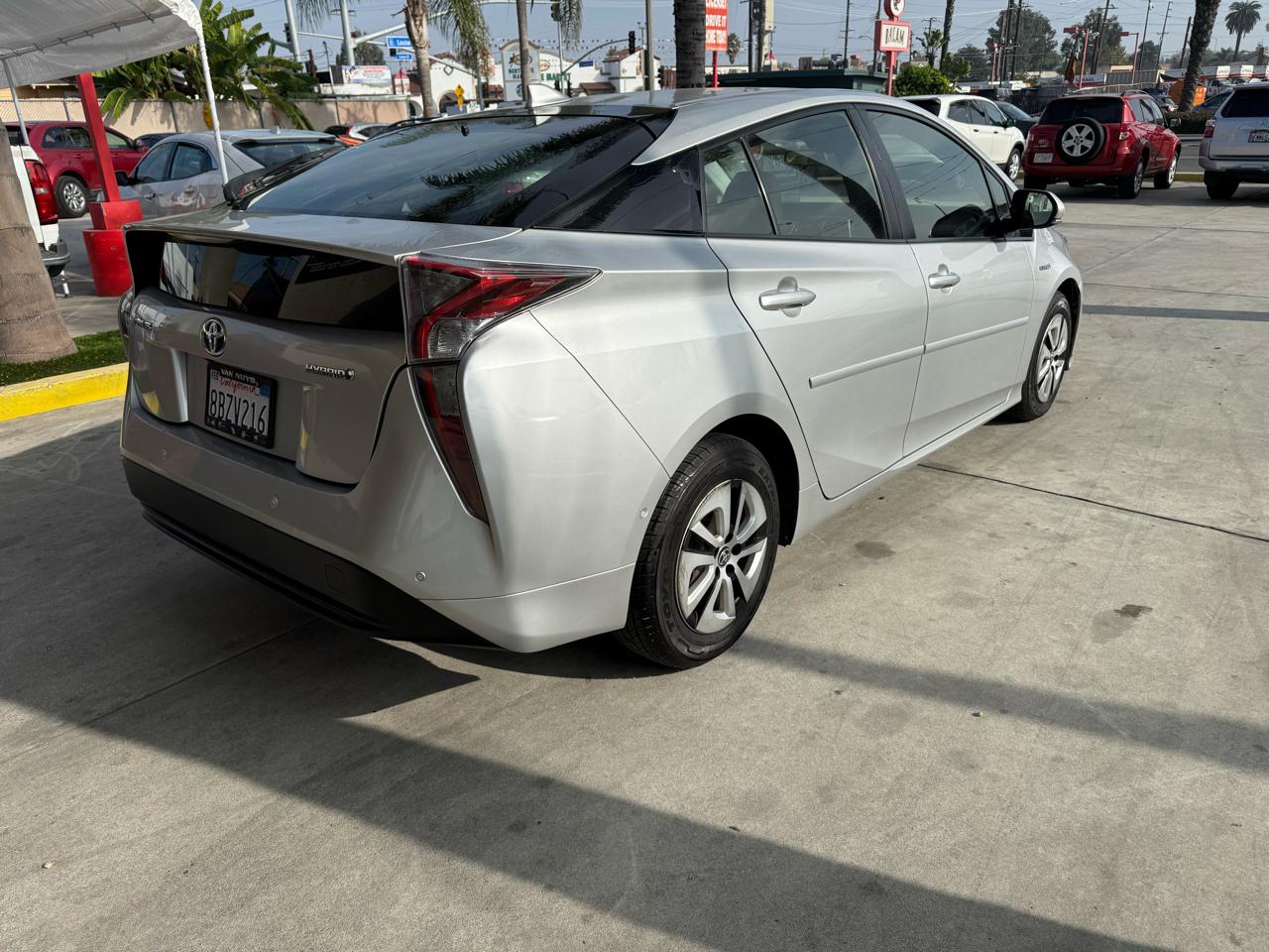 Toyota Prius Two 2018