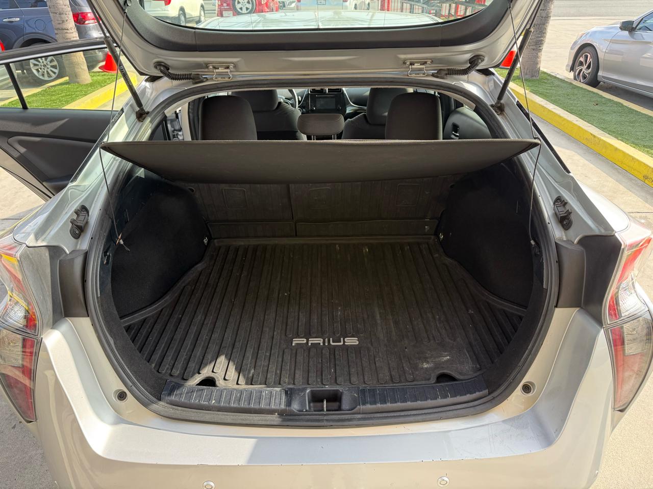 Toyota Prius Two 2018