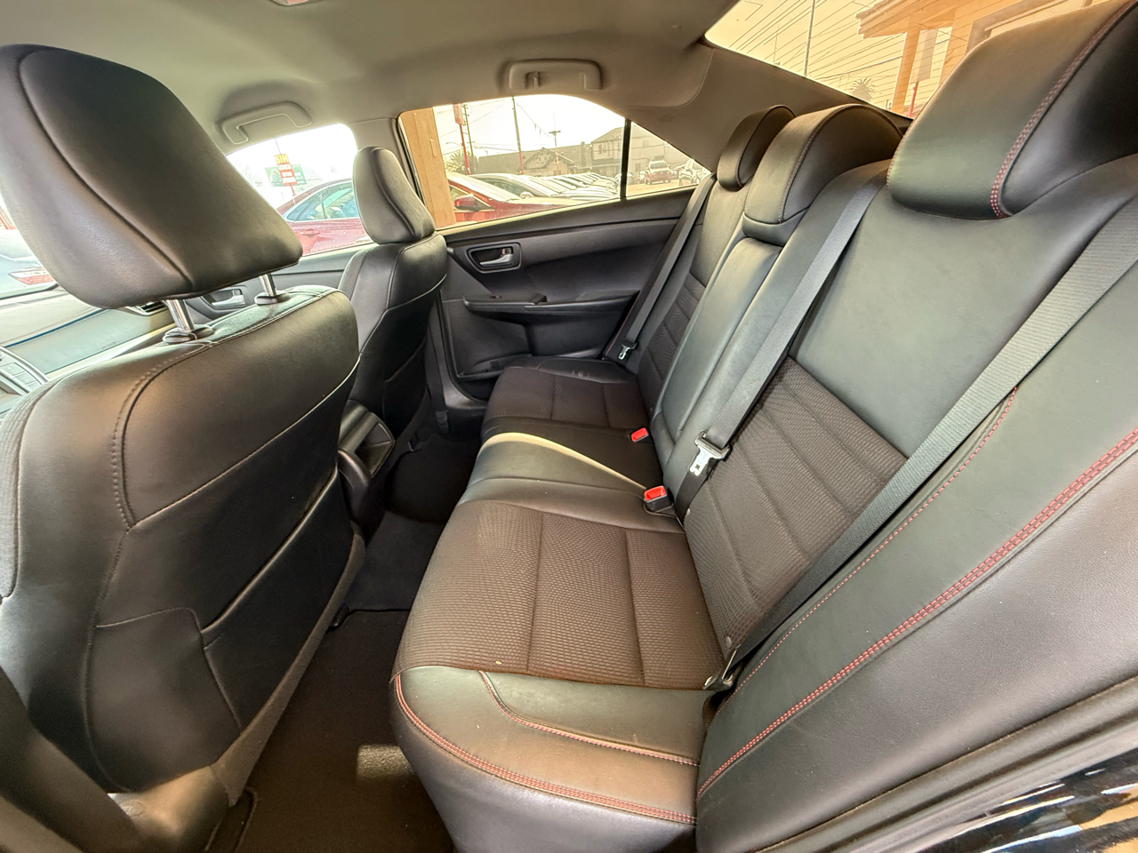 Toyota Camry SE 2017