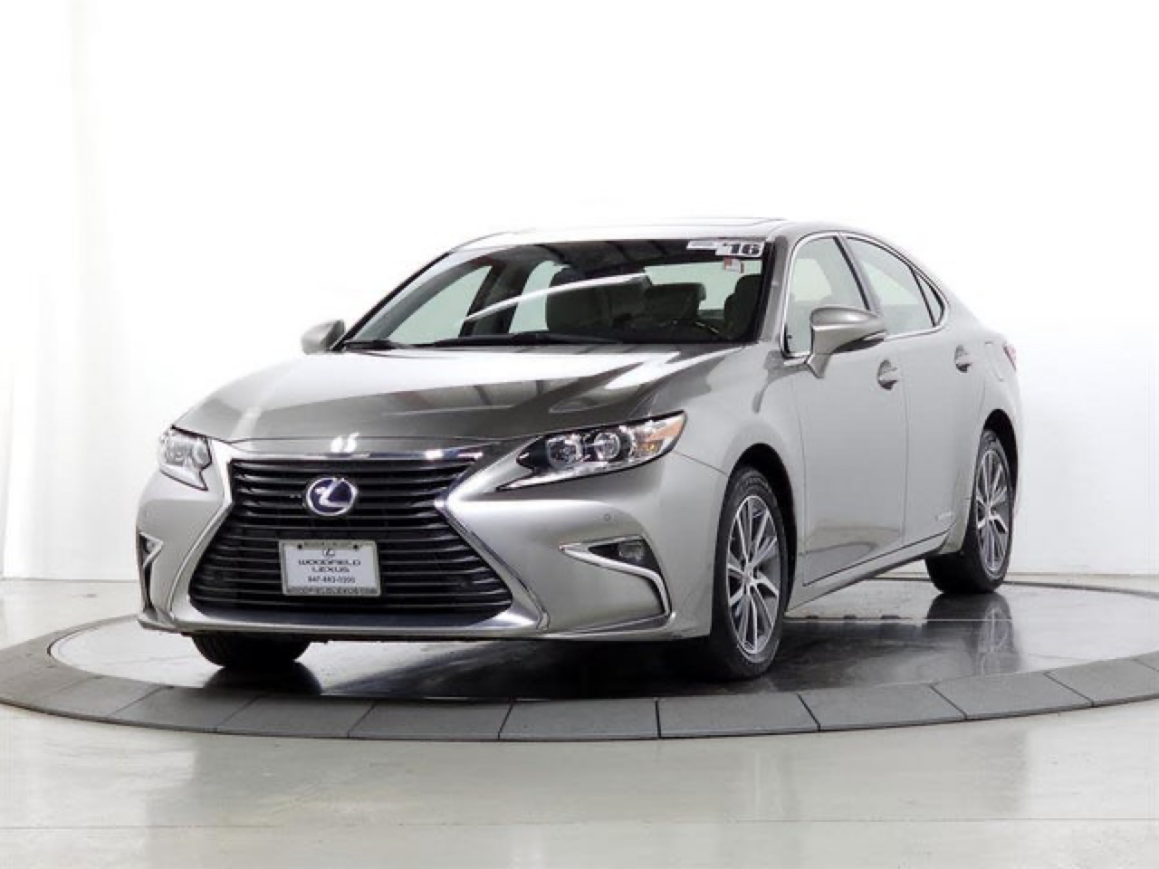 Lexus ES 300h Sedan 2015