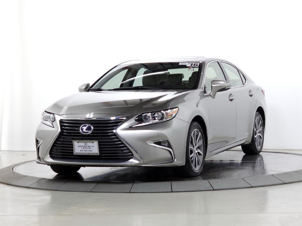 Lexus ES 300h Sedan 2015