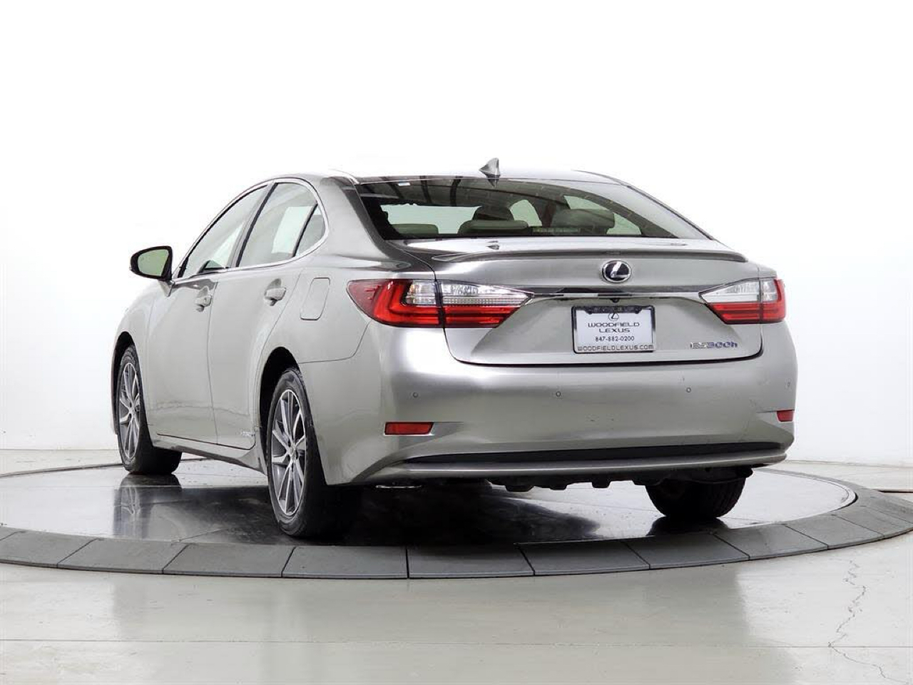 Lexus ES 300h Sedan 2015