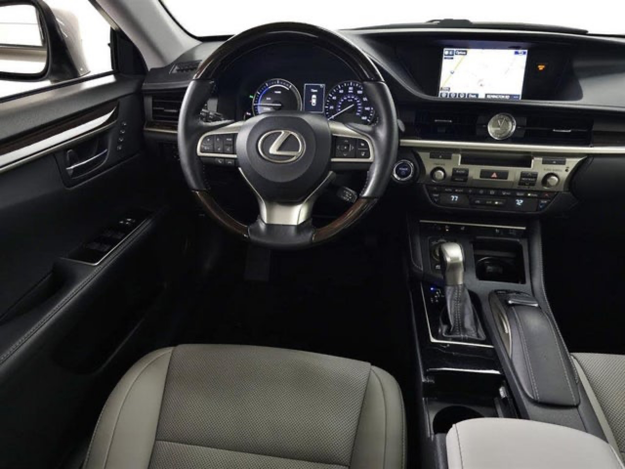 Lexus ES 300h Sedan 2015