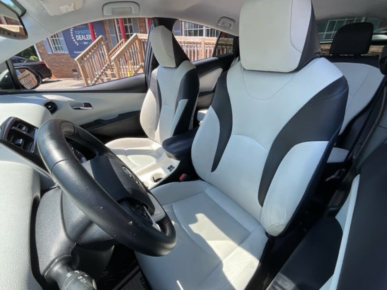 Toyota Prius Two 2017