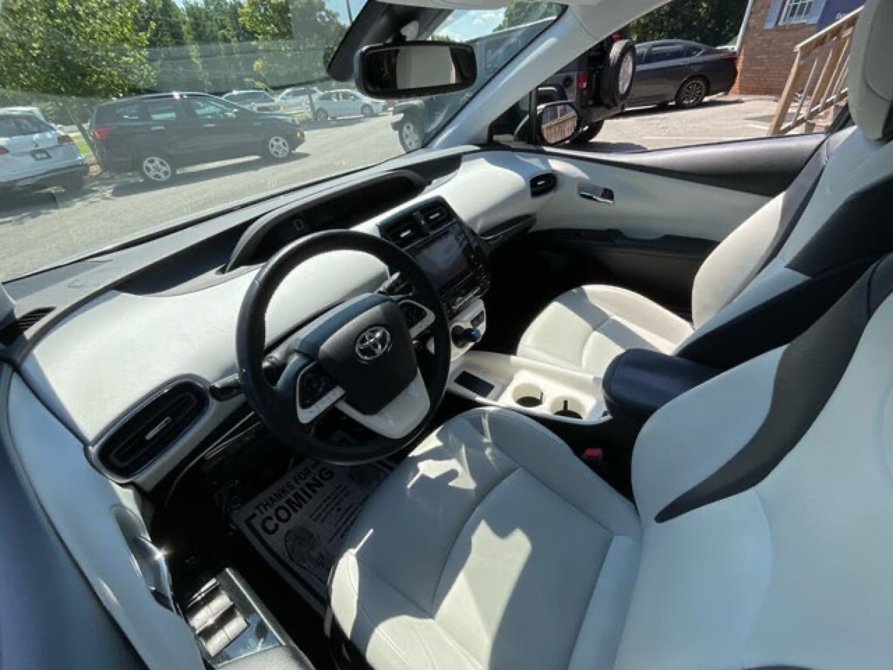 Toyota Prius Two 2017