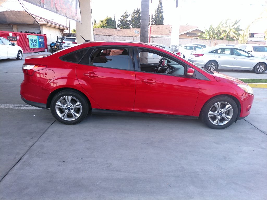 Ford Focus SE Sedan 2013