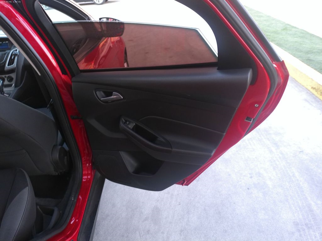 Ford Focus SE Sedan 2013