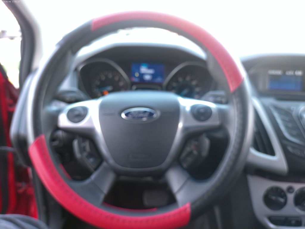 Ford Focus SE Sedan 2013