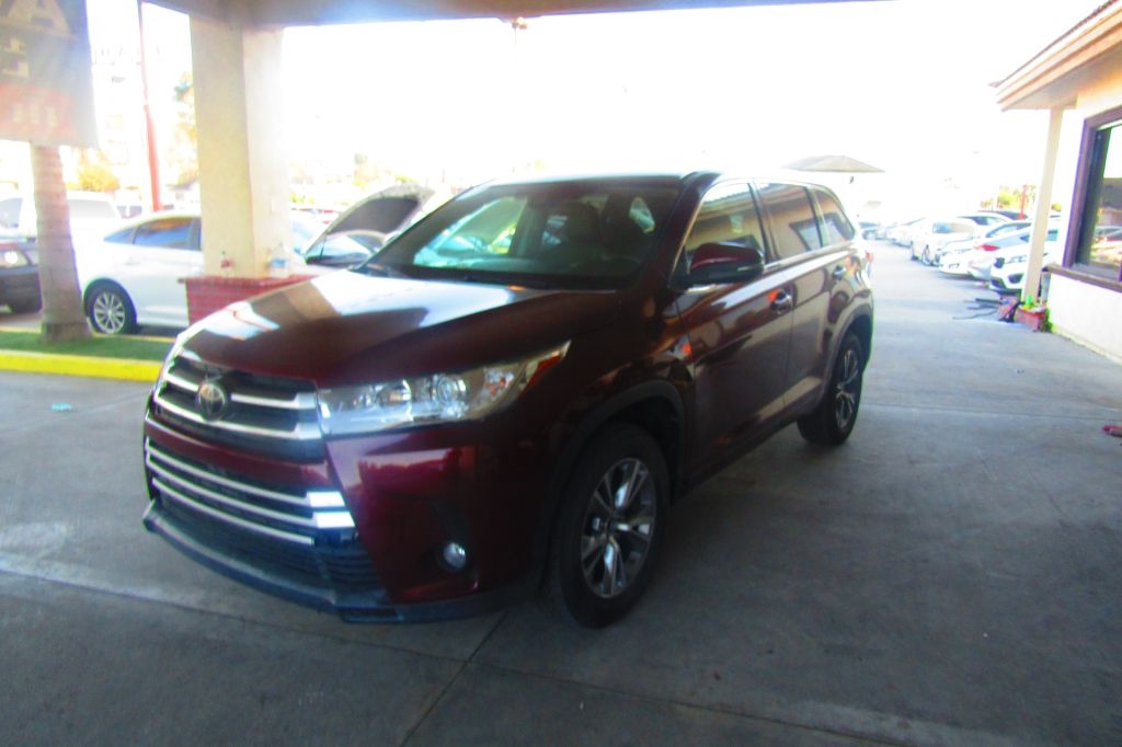 Toyota Highlander LE Plus FWD V6 2018