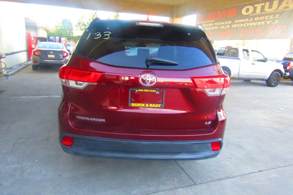 Toyota Highlander LE Plus FWD V6 2018