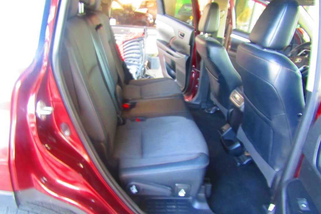 Toyota Highlander LE Plus FWD V6 2018