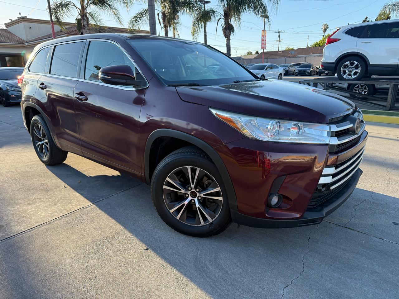 Toyota Highlander LE Plus FWD V6 2018