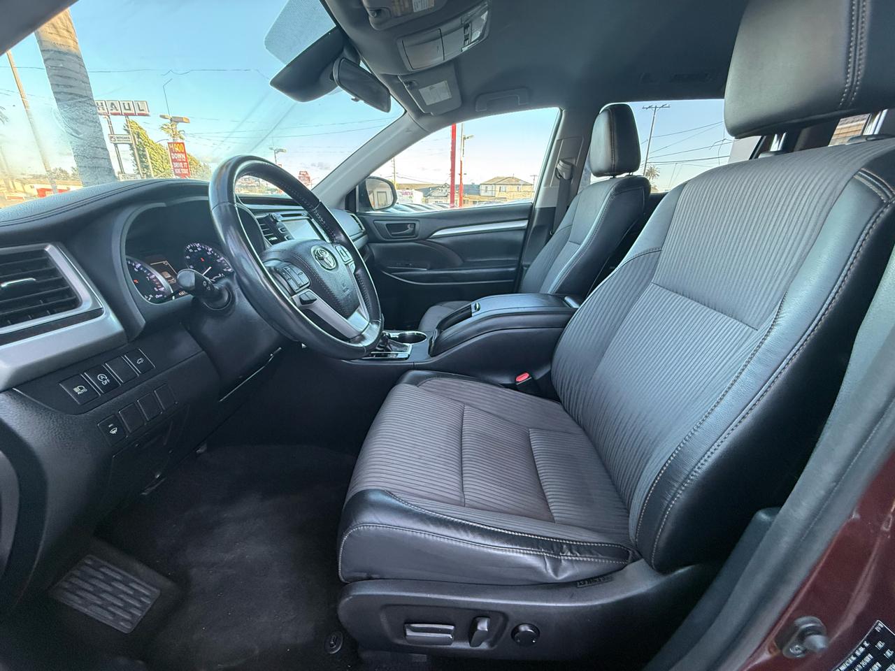 Toyota Highlander LE Plus FWD V6 2018