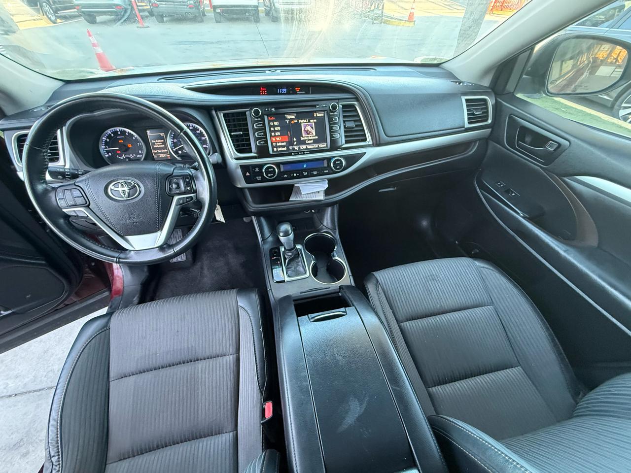 Toyota Highlander LE Plus FWD V6 2018