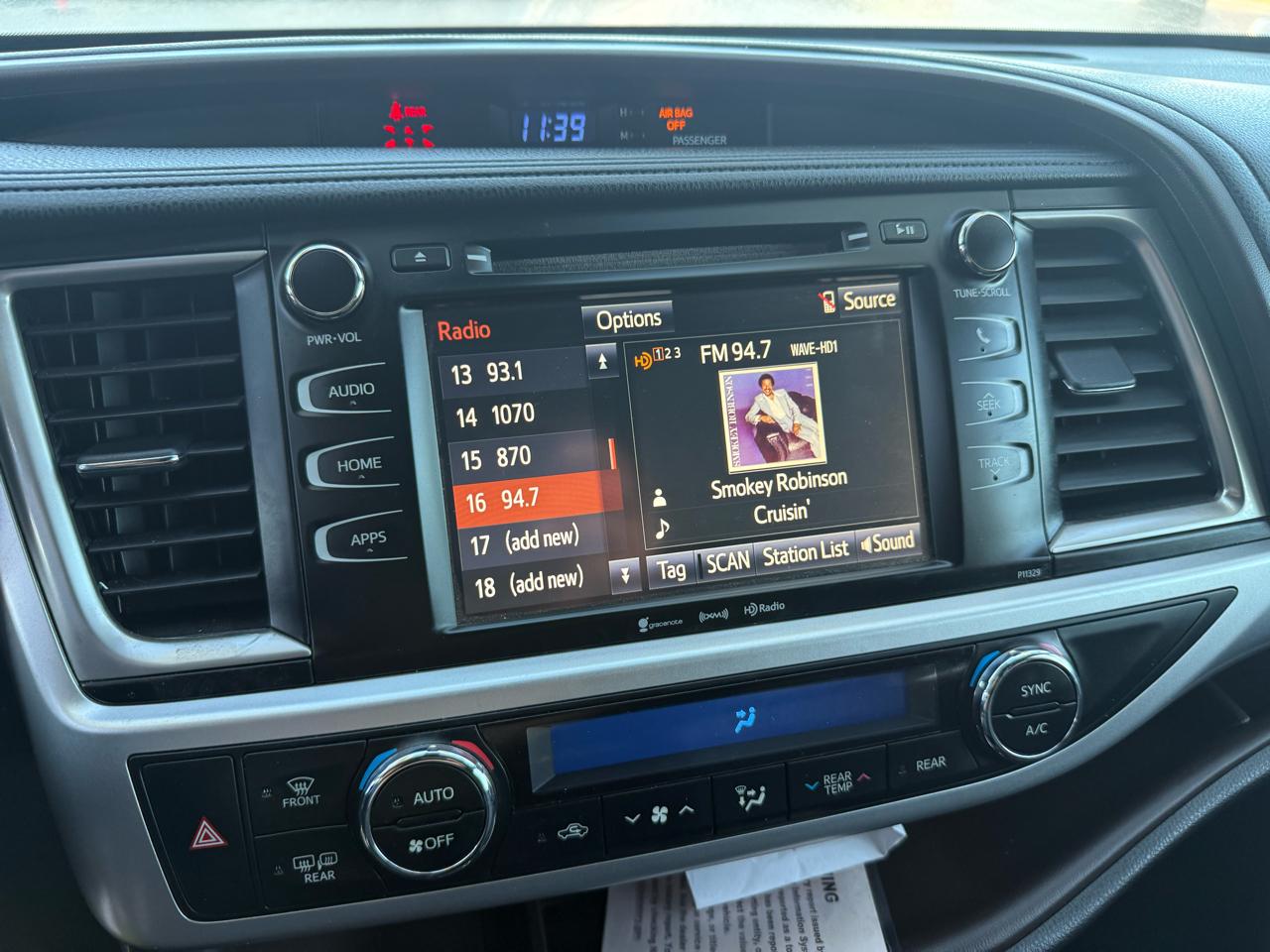 Toyota Highlander LE Plus FWD V6 2018