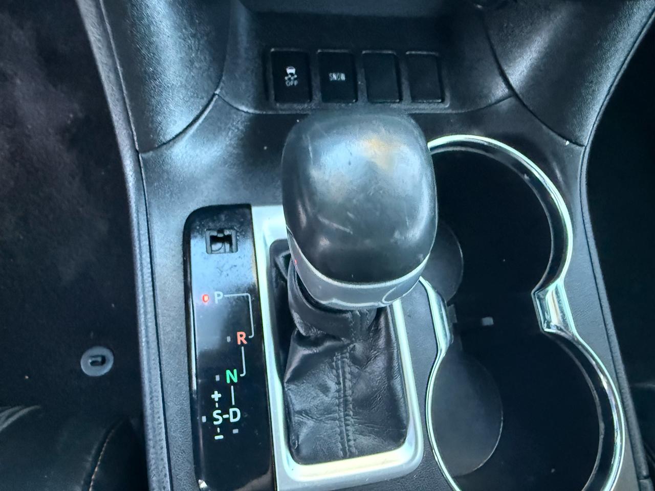 Toyota Highlander LE Plus FWD V6 2018