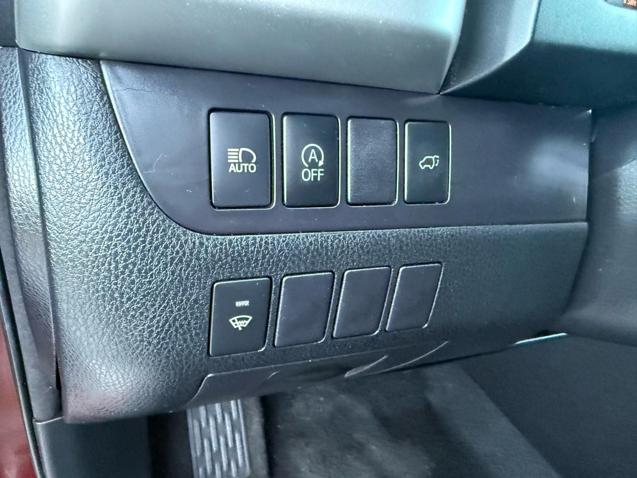 Toyota Highlander LE Plus FWD V6 2018