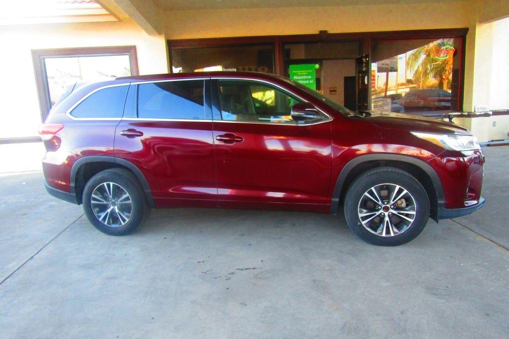 Toyota Highlander LE Plus FWD V6 2018