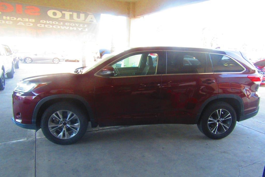 Toyota Highlander LE Plus FWD V6 2018