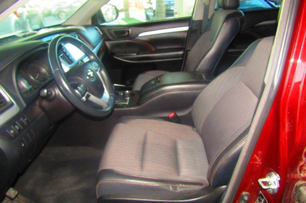 Toyota Highlander LE Plus FWD V6 2018