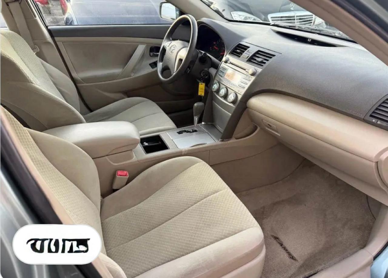 Toyota Camry SE 5-Spd AT 2009