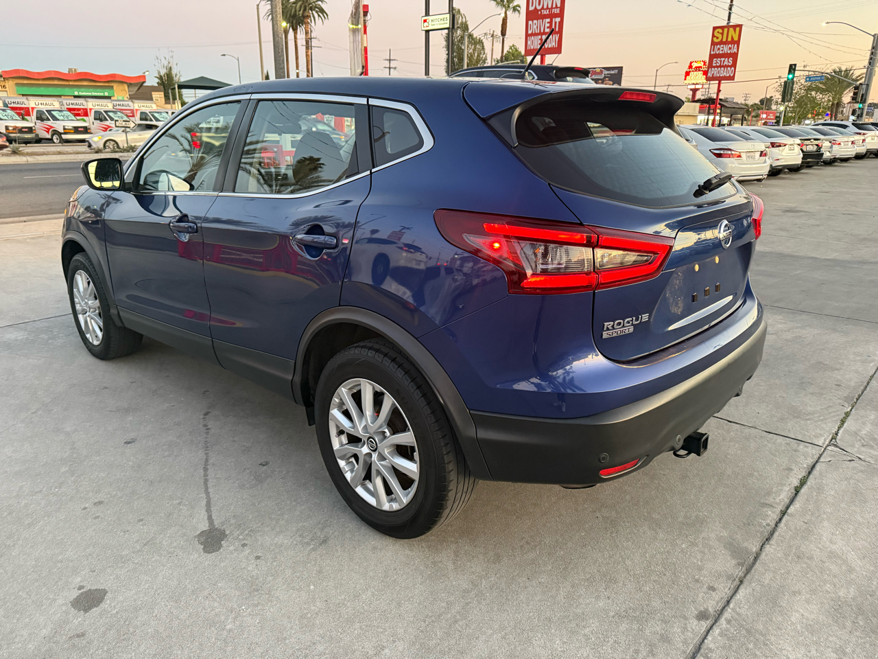 Nissan Rogue Sport S 2021