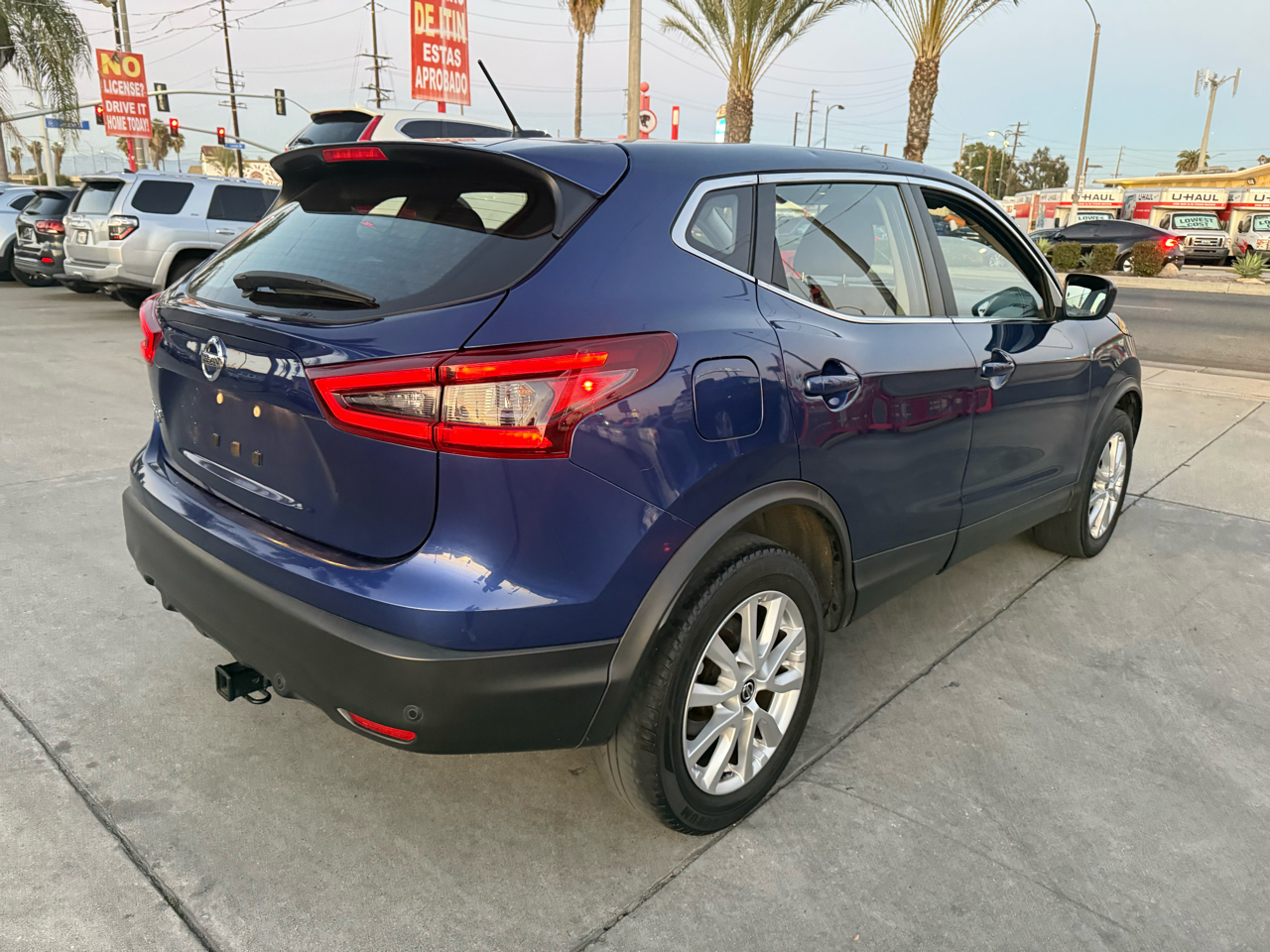 Nissan Rogue Sport S 2021