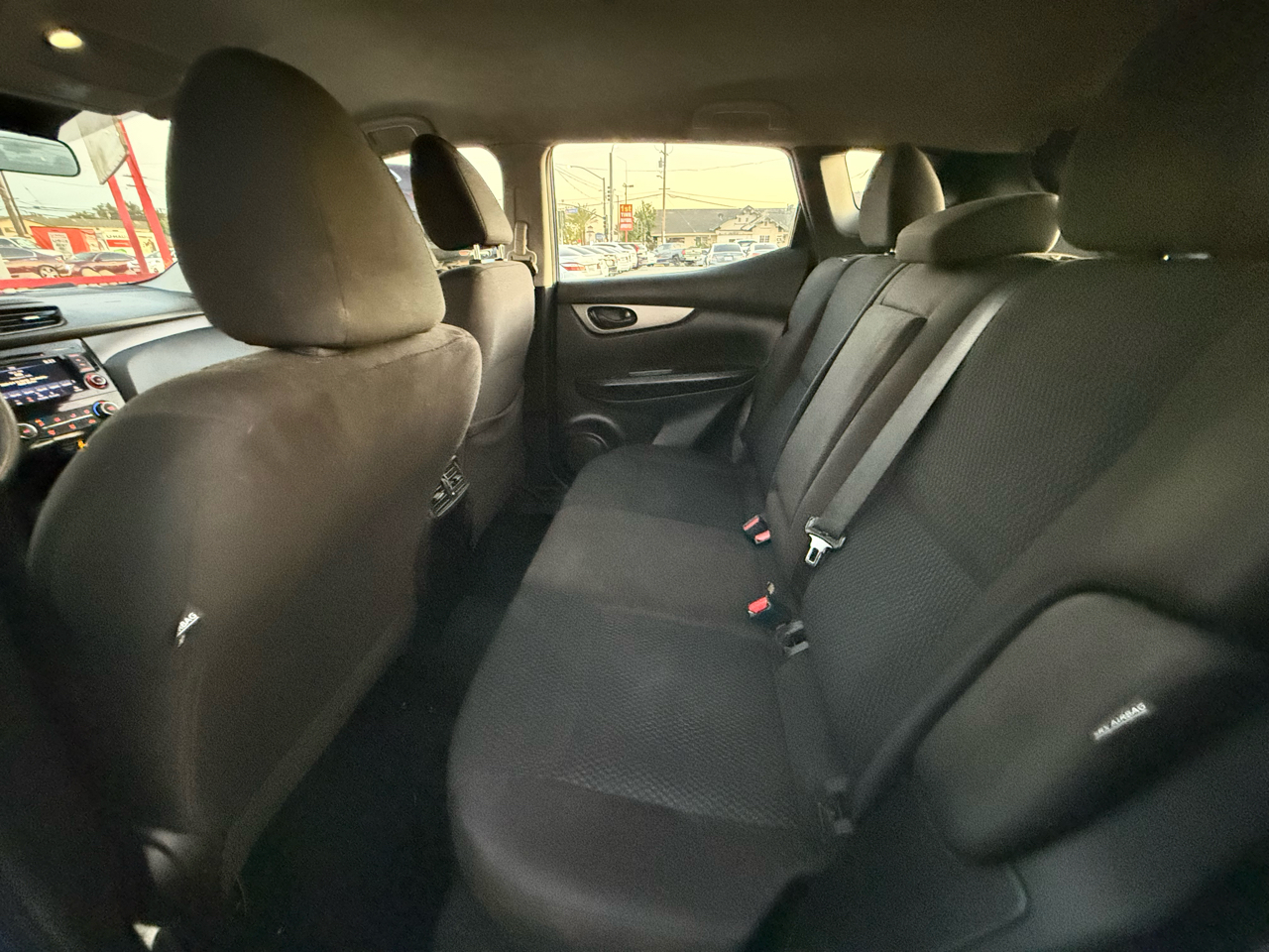 Nissan Rogue Sport S 2021