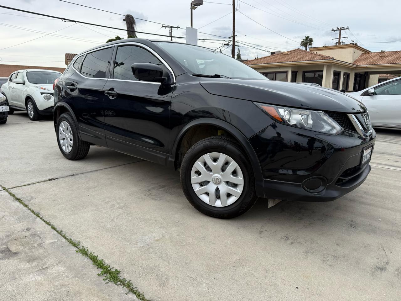 Nissan Rogue Sport S 2019