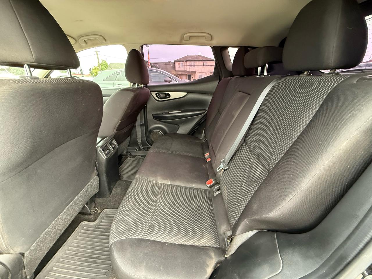 Nissan Rogue Sport S 2019