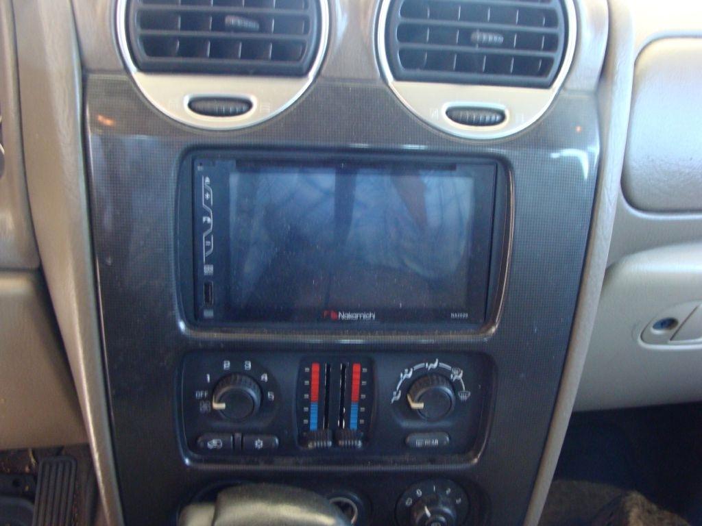 GMC Envoy XL SLE 2WD 2004