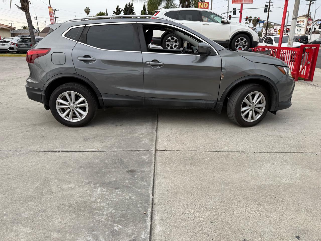 Nissan Rogue Sport S 2018