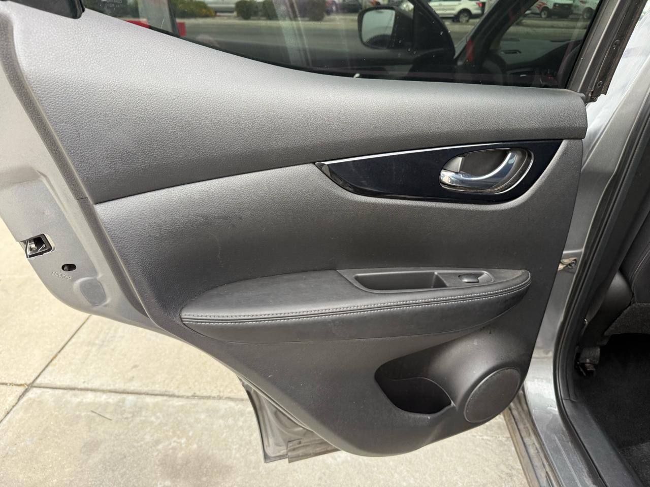 Nissan Rogue Sport S 2018