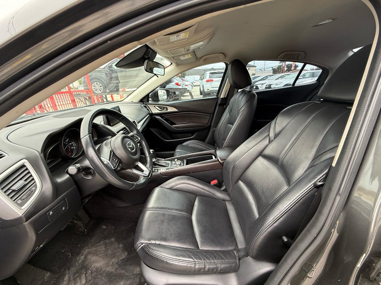 Mazda MAZDA3 s Touring AT 4-Door 2018