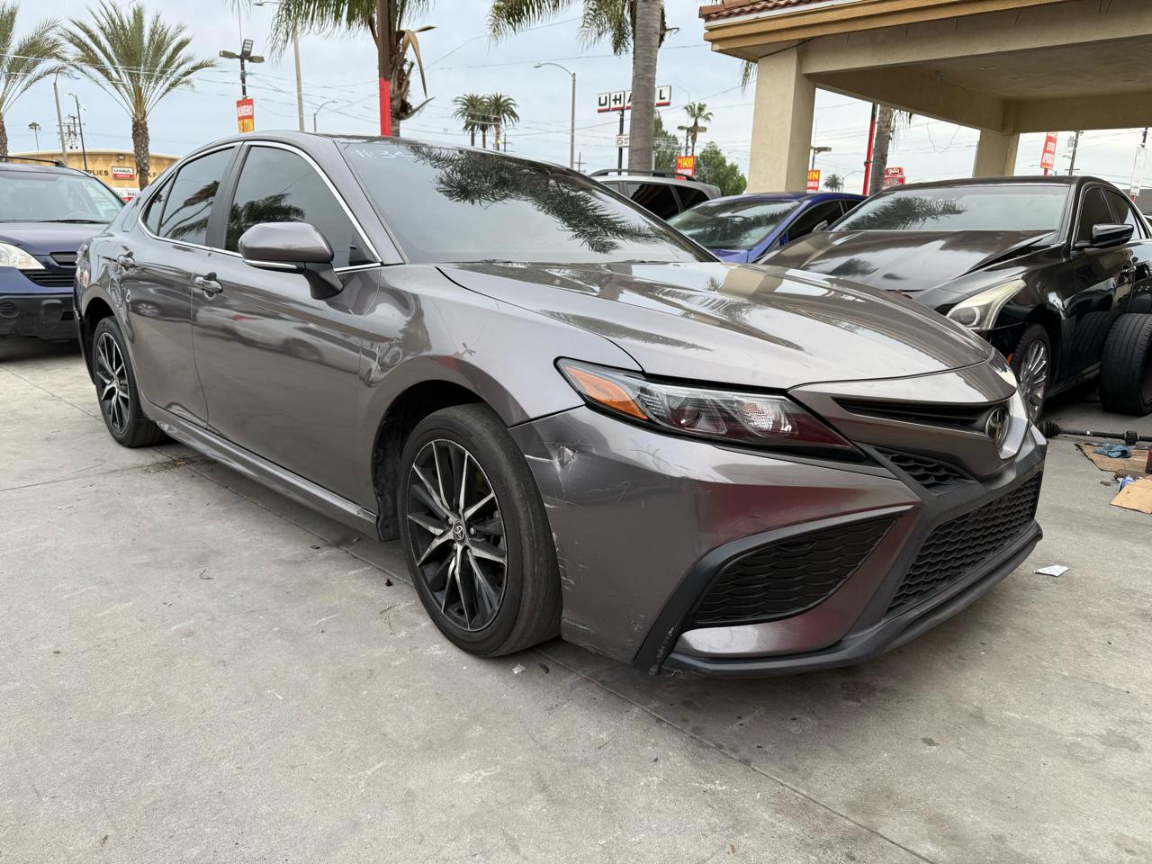 Toyota Camry SE 2022