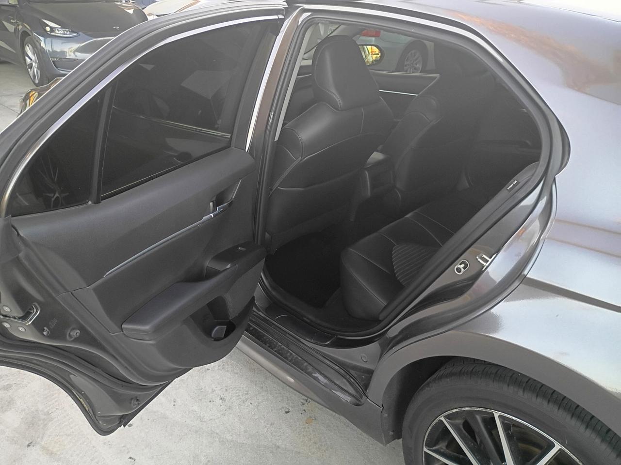 Toyota Camry SE 2022