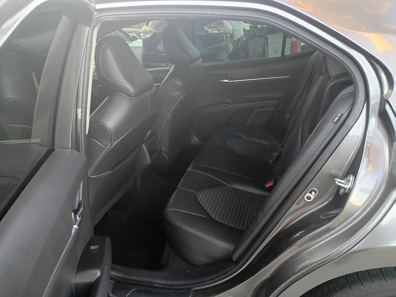 Toyota Camry SE 2022