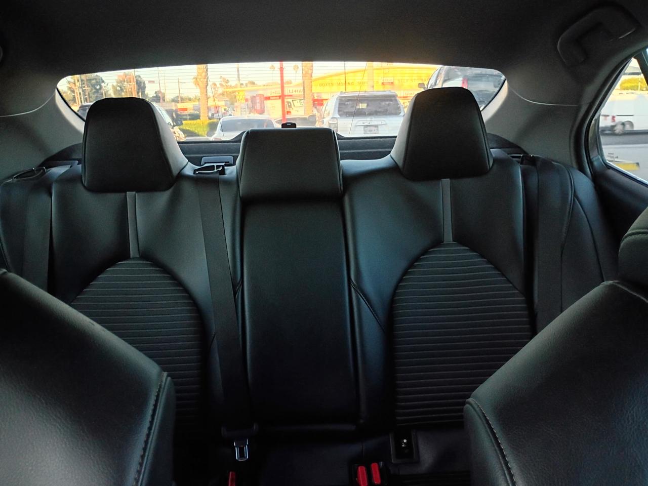 Toyota Camry SE 2022