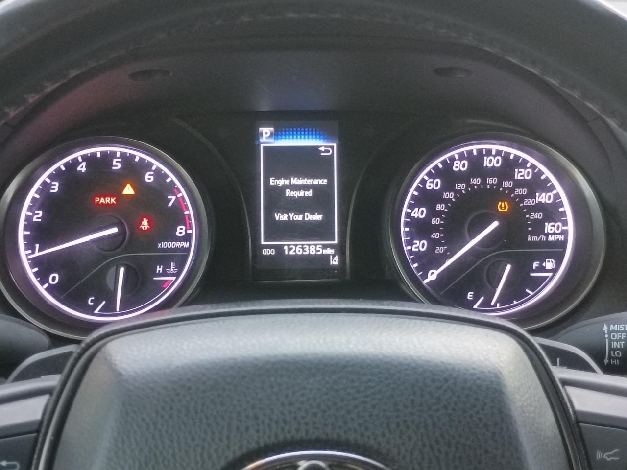 Toyota Camry SE 2022