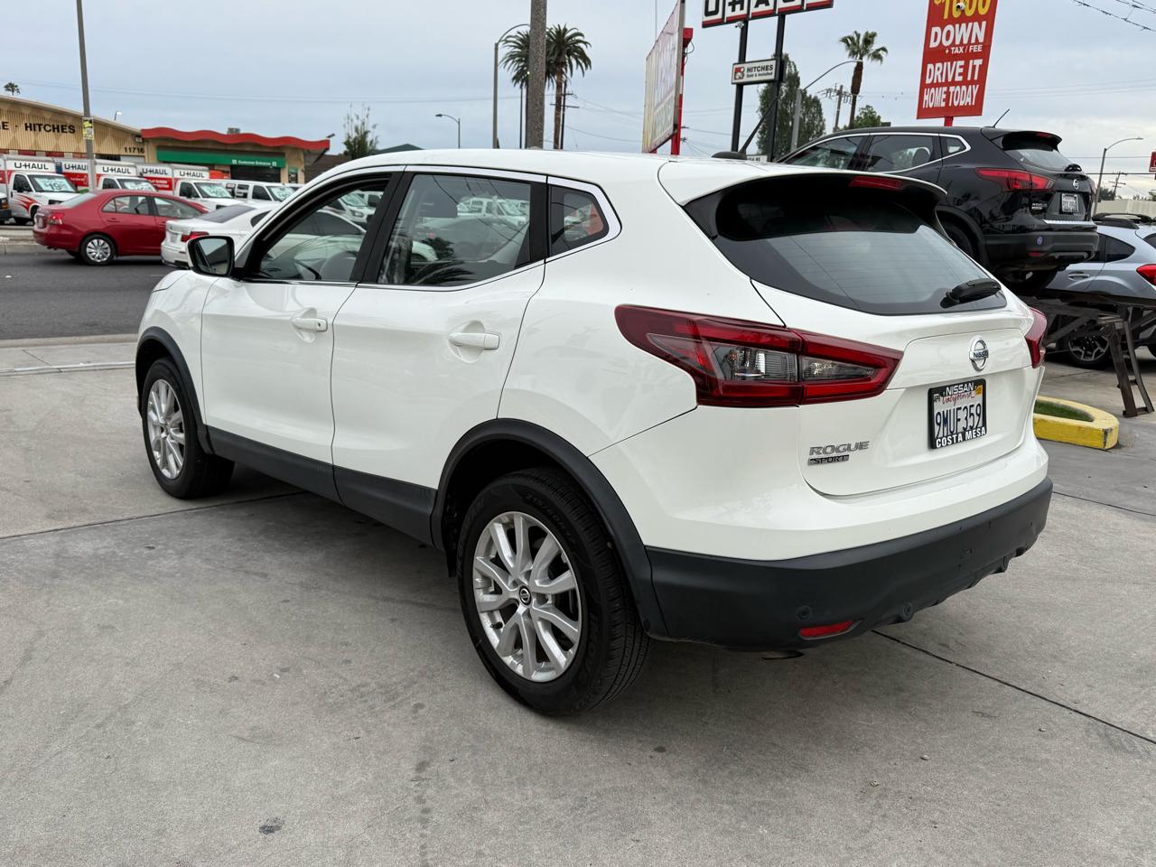 Nissan Rogue Sport S 2021