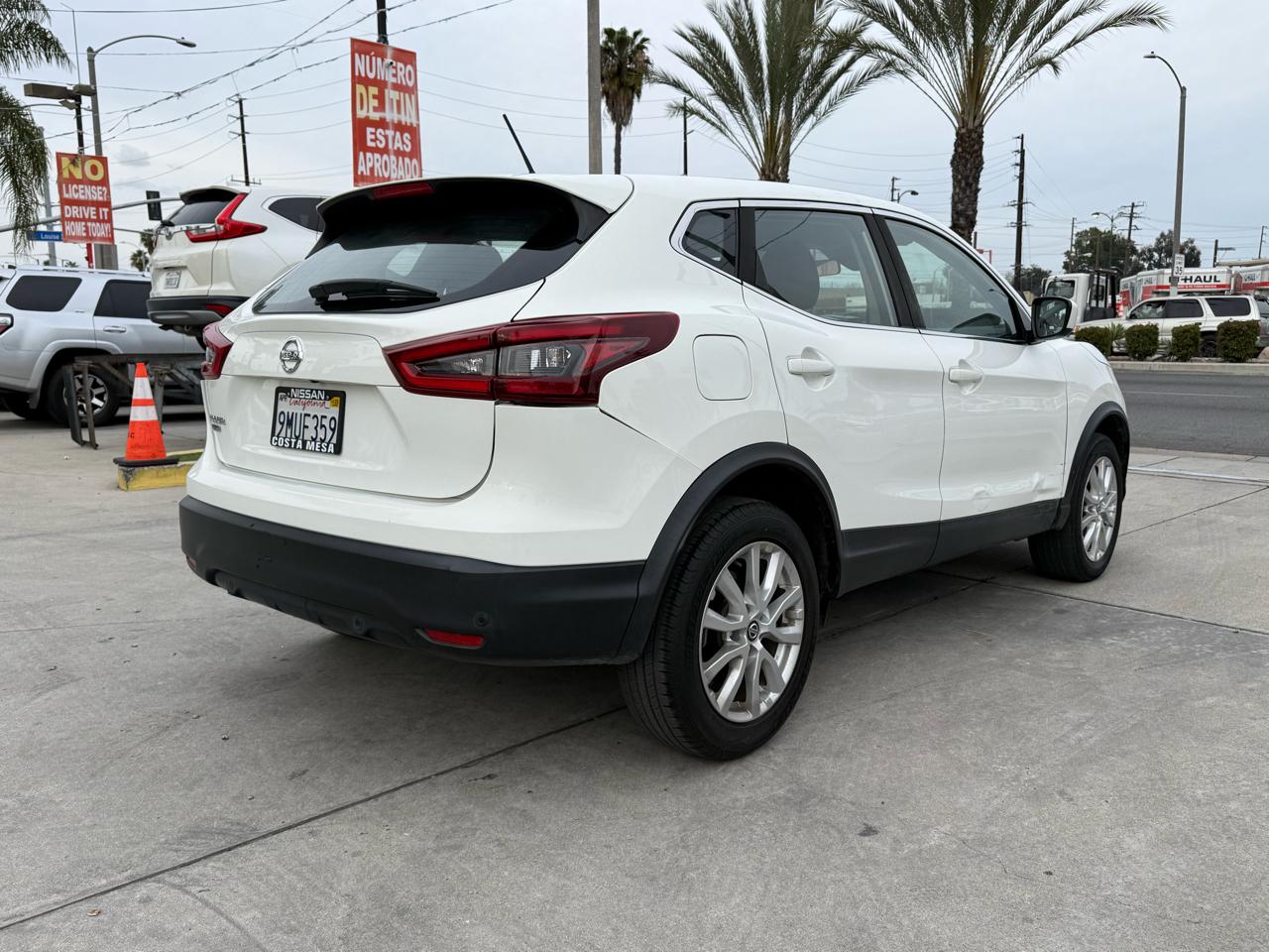 Nissan Rogue Sport S 2021