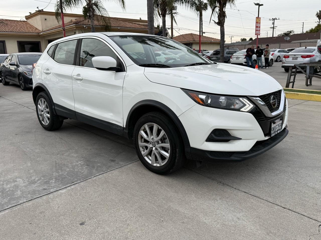 Nissan Rogue Sport S 2021