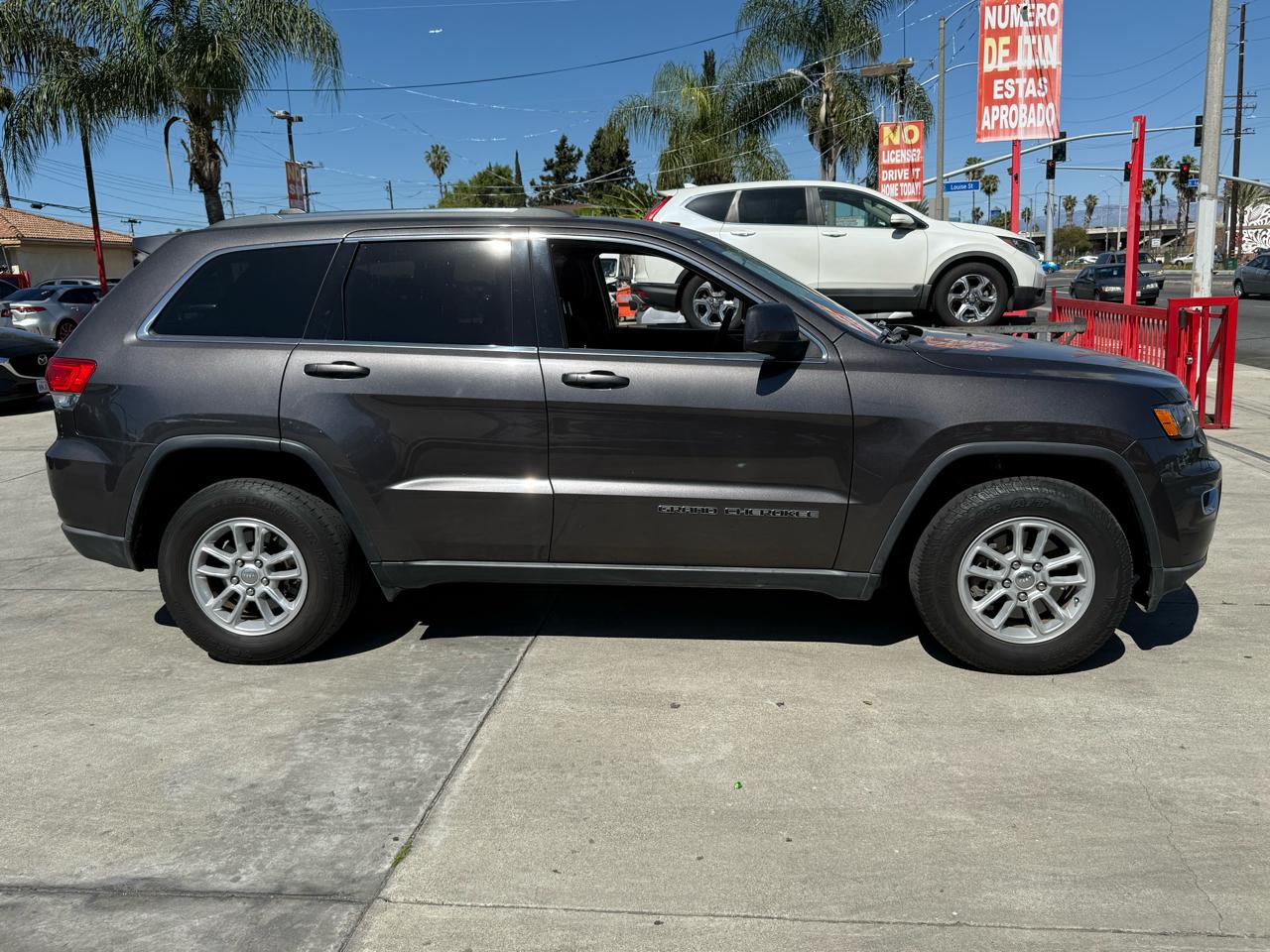 Jeep Grand Cherokee Laredo 2WD 2019