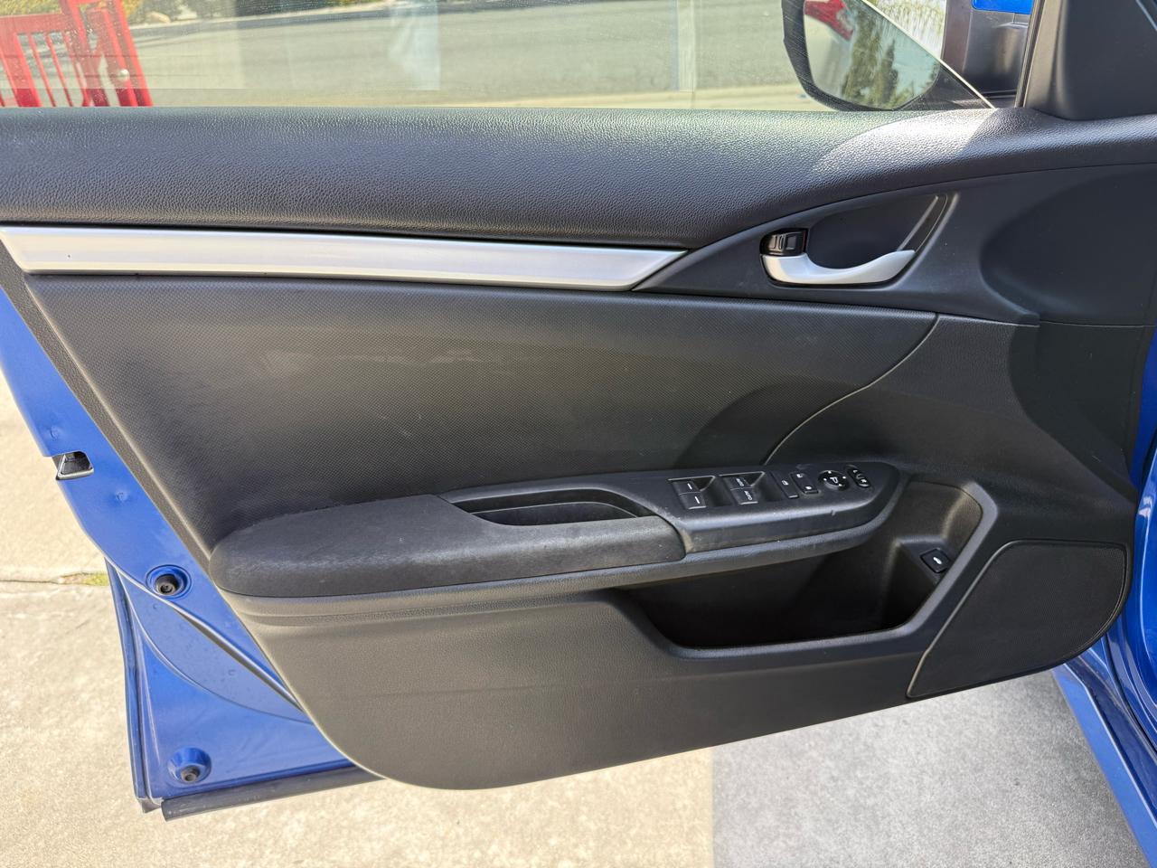 Honda Civic LX Sedan CVT 2017